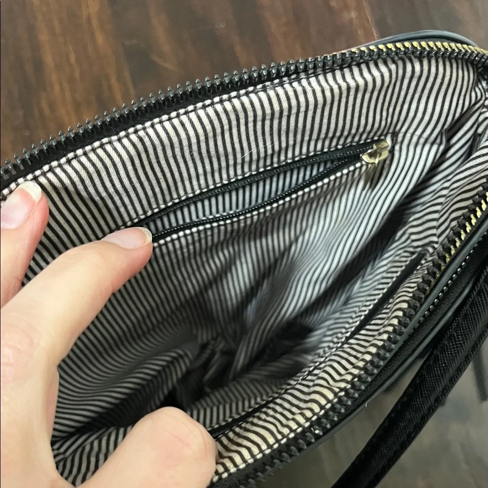 Elegant Black Crossbody Bag